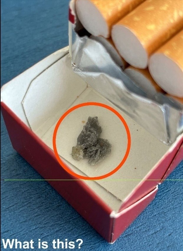I found this inside the lid of my brand new pack of cigαrettes. I’ve been looking at it for quite a while but still can’t figure out what it is