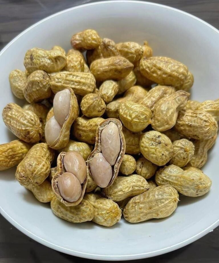 Doctors Reveal That Eating Peanuts Actually Does This to Your Body — The Truth Behind the Headlines