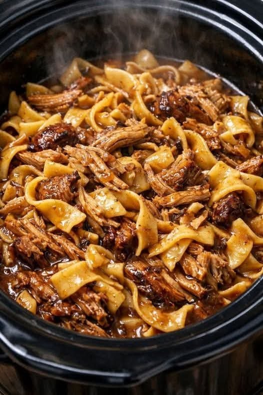 Amish Pork Noodles – My Aunt’s 4-Ingredient Slow Cooker Secret for Tender Meat & Rich Gravy