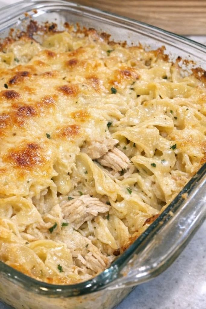  Creamy Chicken Noodle Casserole (Easy 4-Ingredient Comfort Food Recipe)