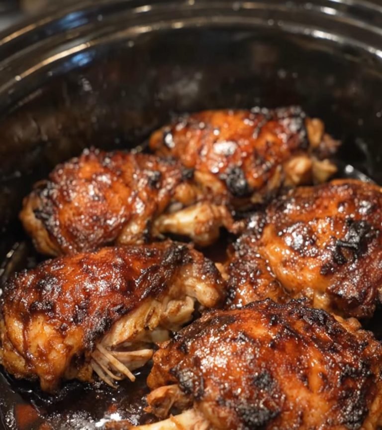  Slow Cooker Aunt’s Saturday Thighs